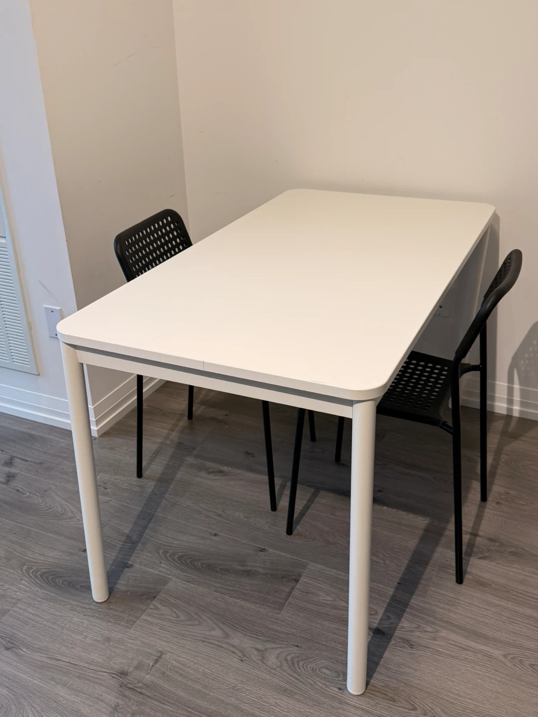IKEA white dining table - photo 4
