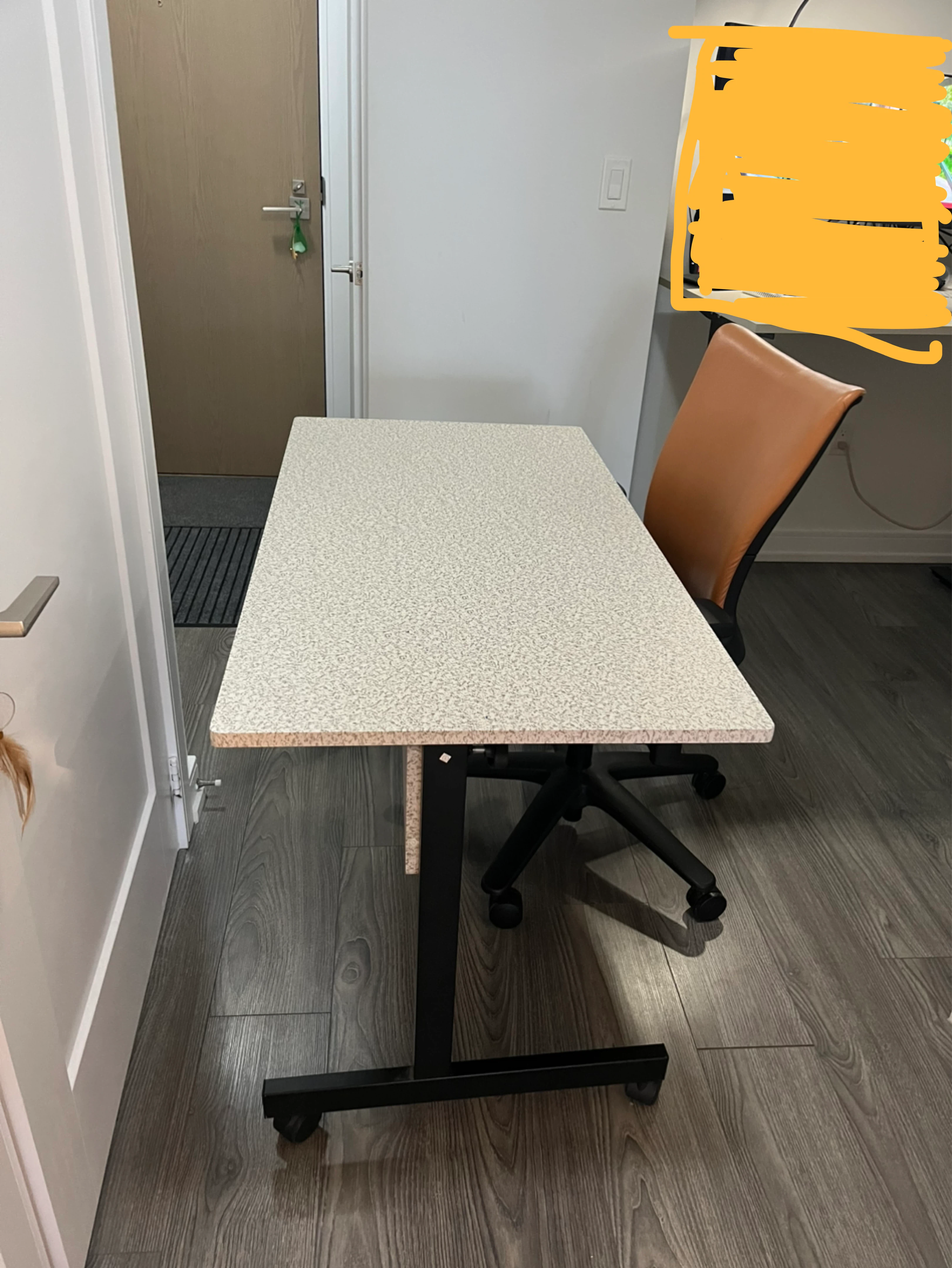 Adjustable Standing Desk with lockable casters - photo 3
