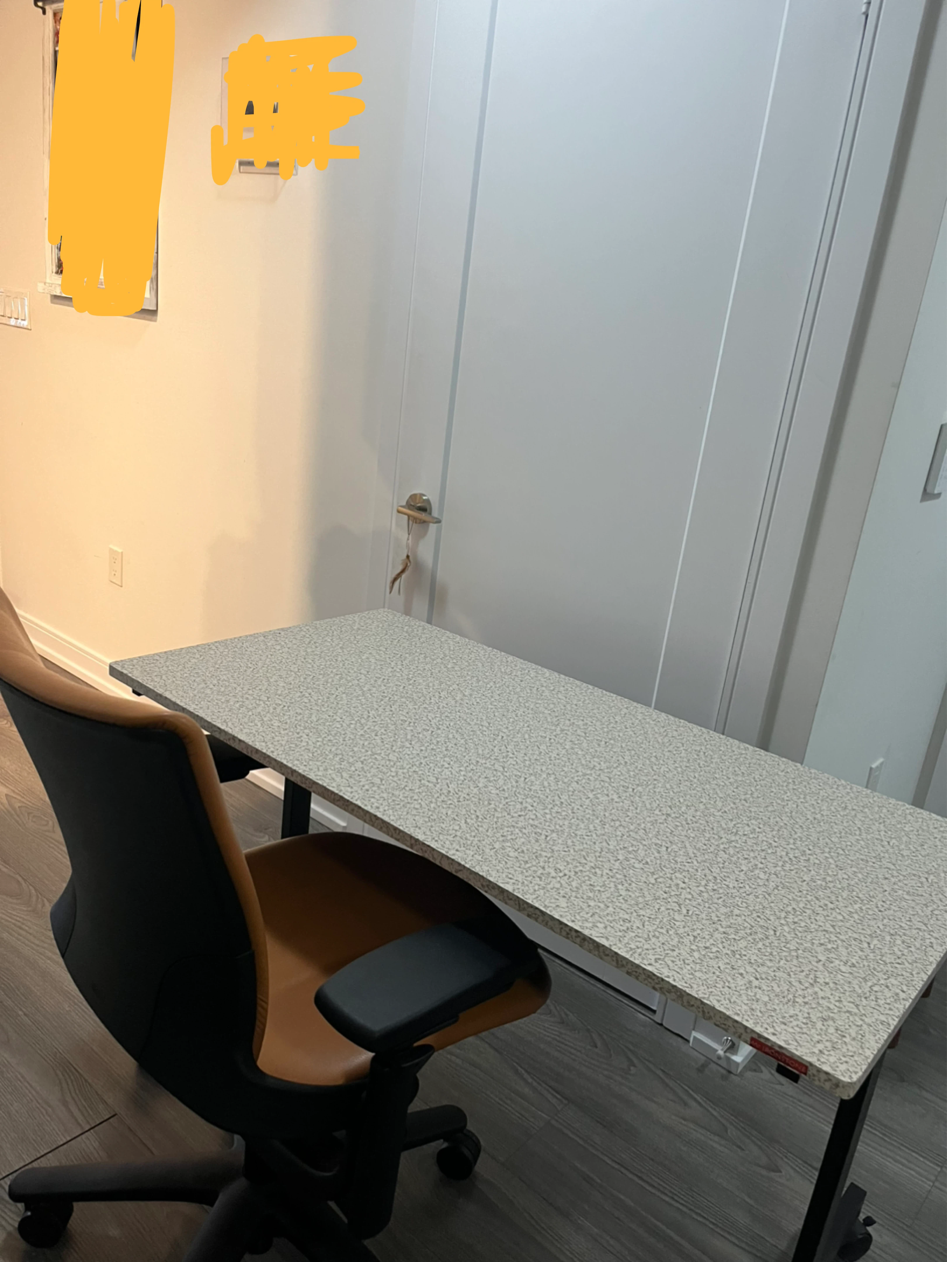 Adjustable Standing Desk with lockable casters