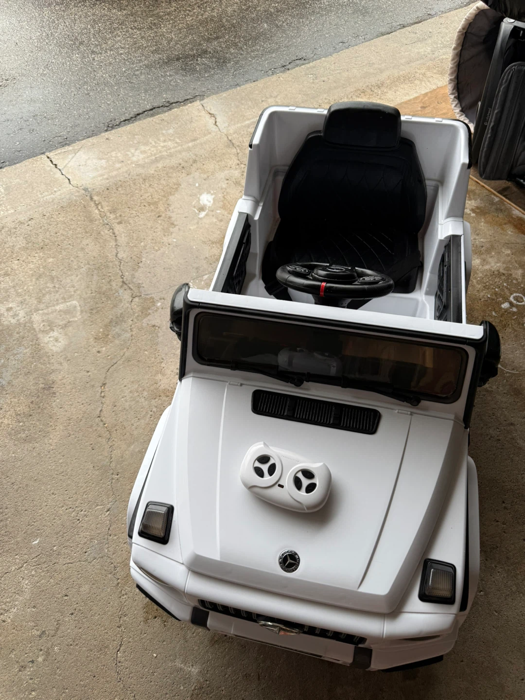 White Ride-On Mercedes G-Wagon AMG Toy Car