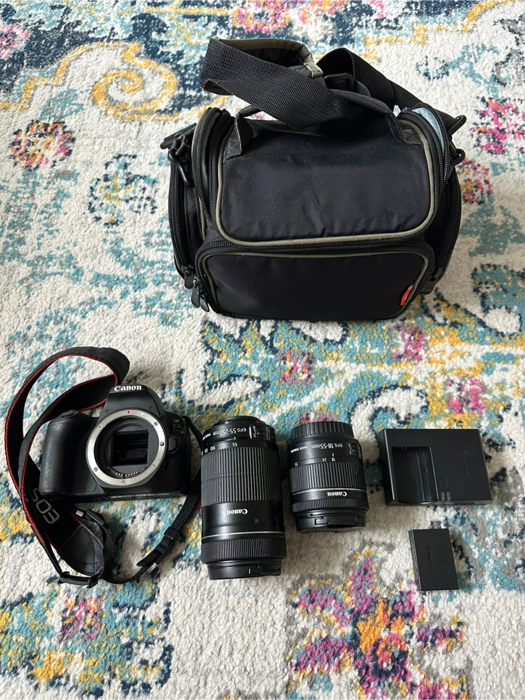 Canon EOS Kiss X9 DSLR Camera Combo