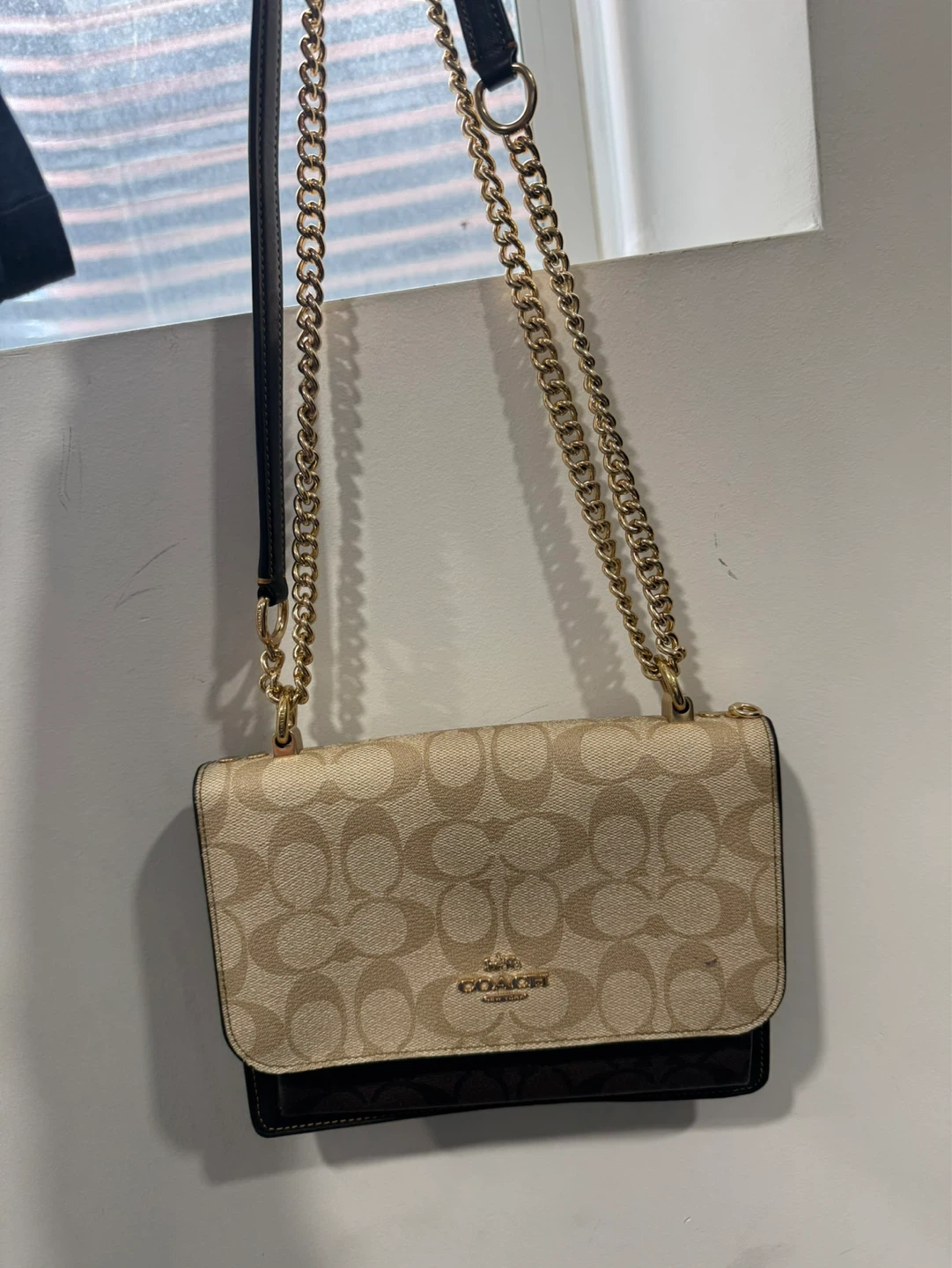 ✨ Fashionable Handbag for Sale – DM for Details