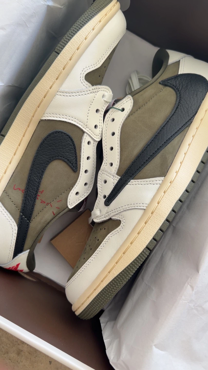 Nike Air Jordan 1 Low Travis Scott