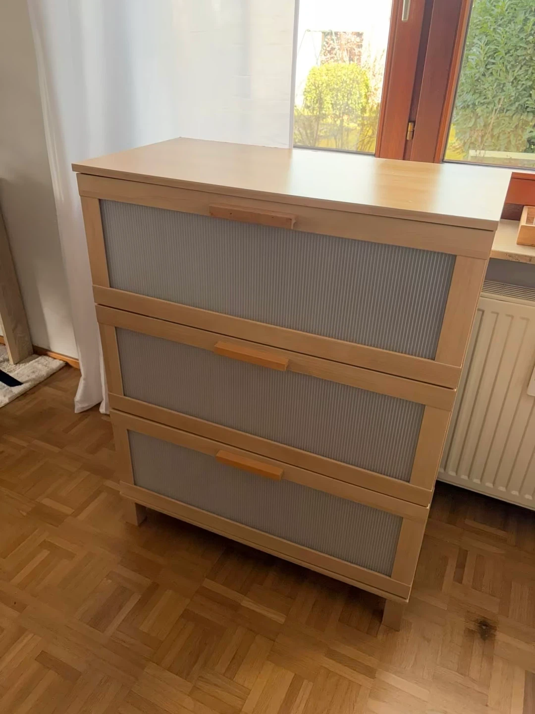 IKEA dresser with 3 drawers - photo 3