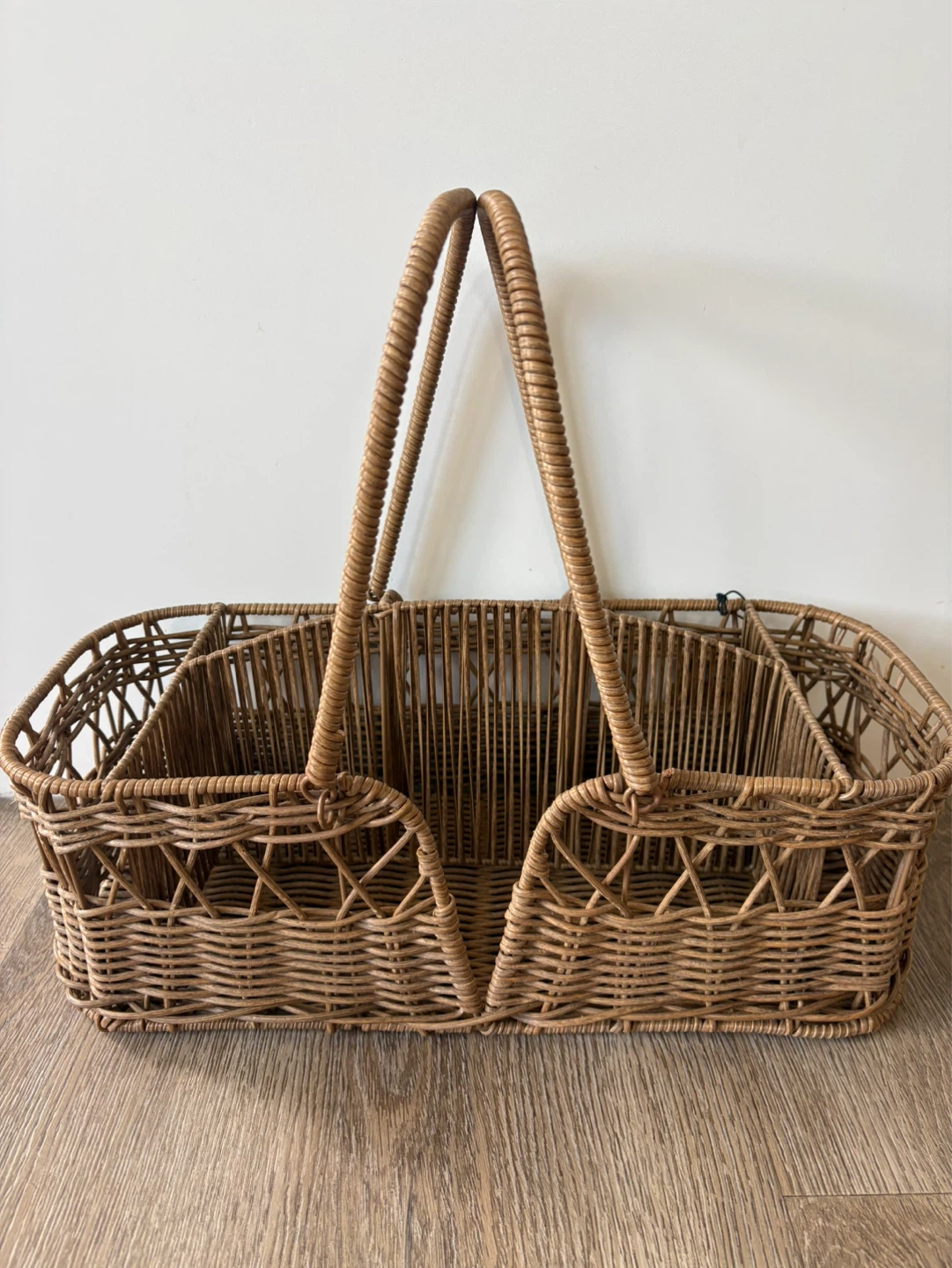 Better Homes & Gardens All-in-One Caddy basket