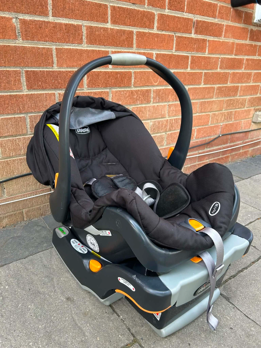 Chicco KeyFit 30 Infant Car Seat with Base