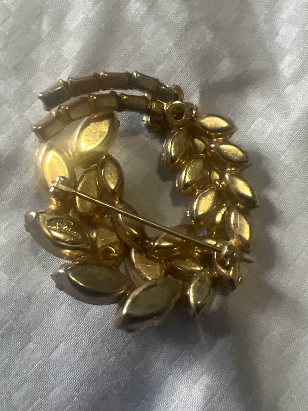 Vintage Sherman Crystal Brooch - photo 2