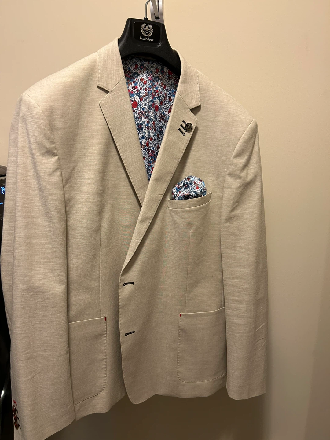 Au Noir sports jackets
