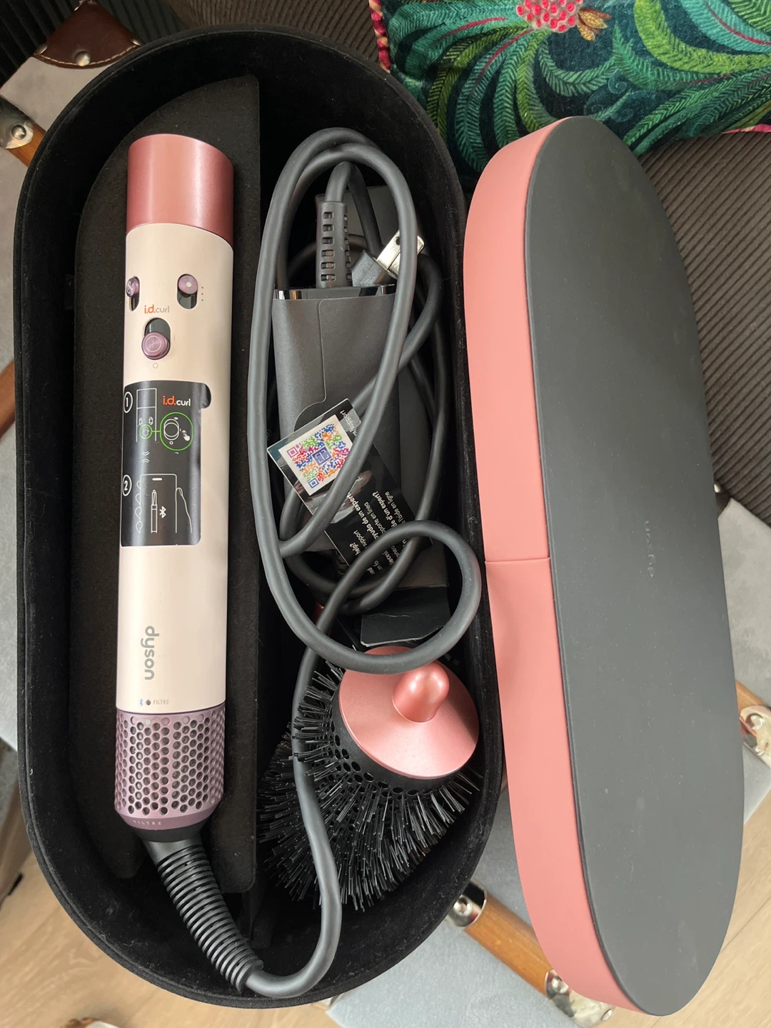 New Dyson Air Wrap Rose Gold - worth $900! - photo 2