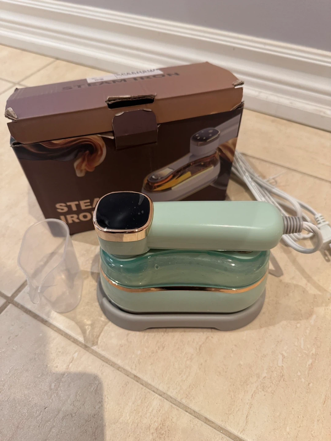 Portable Steam Iron - photo 3