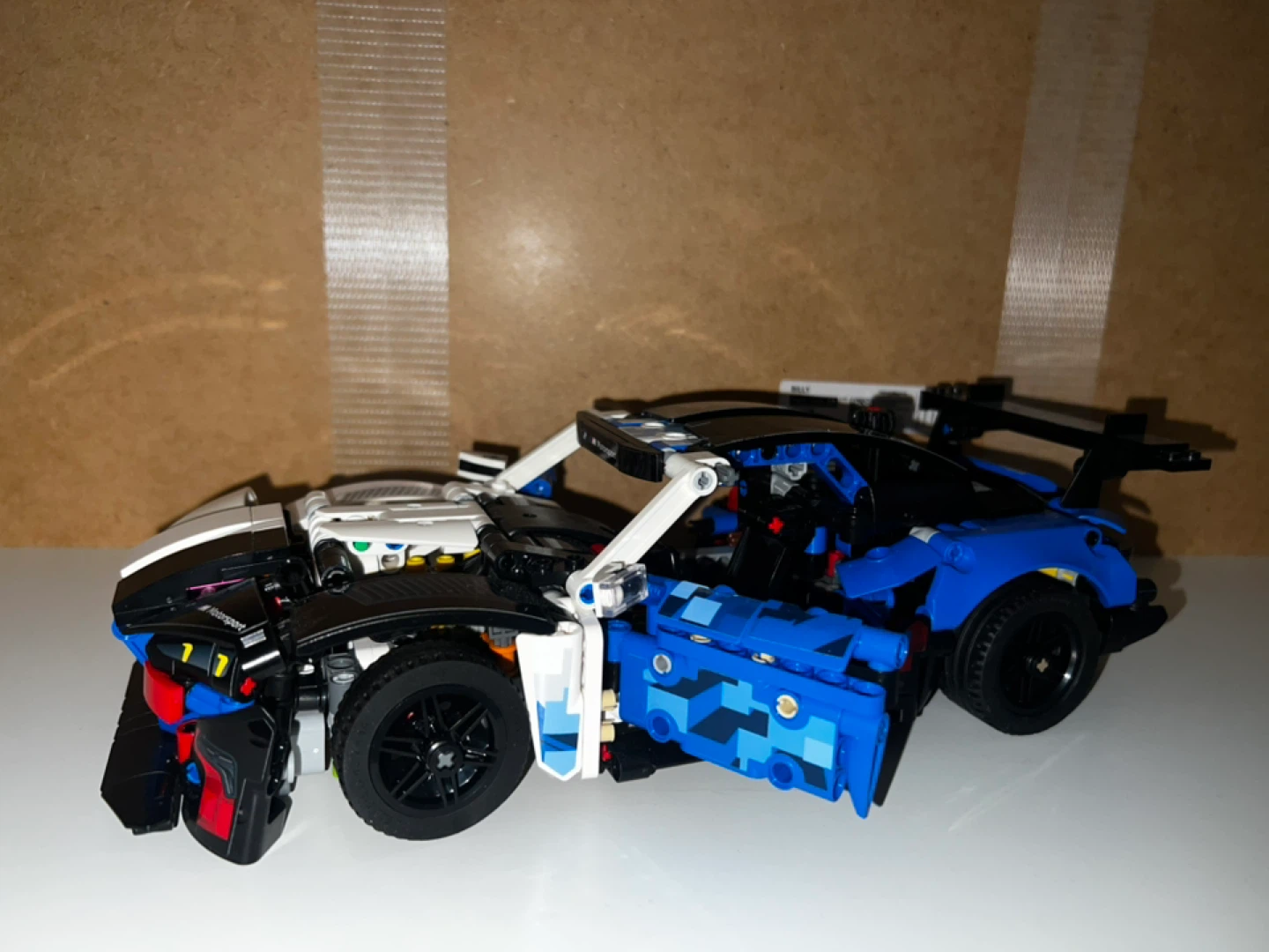 LEGO Technic BMW M4 GT3 - photo 2