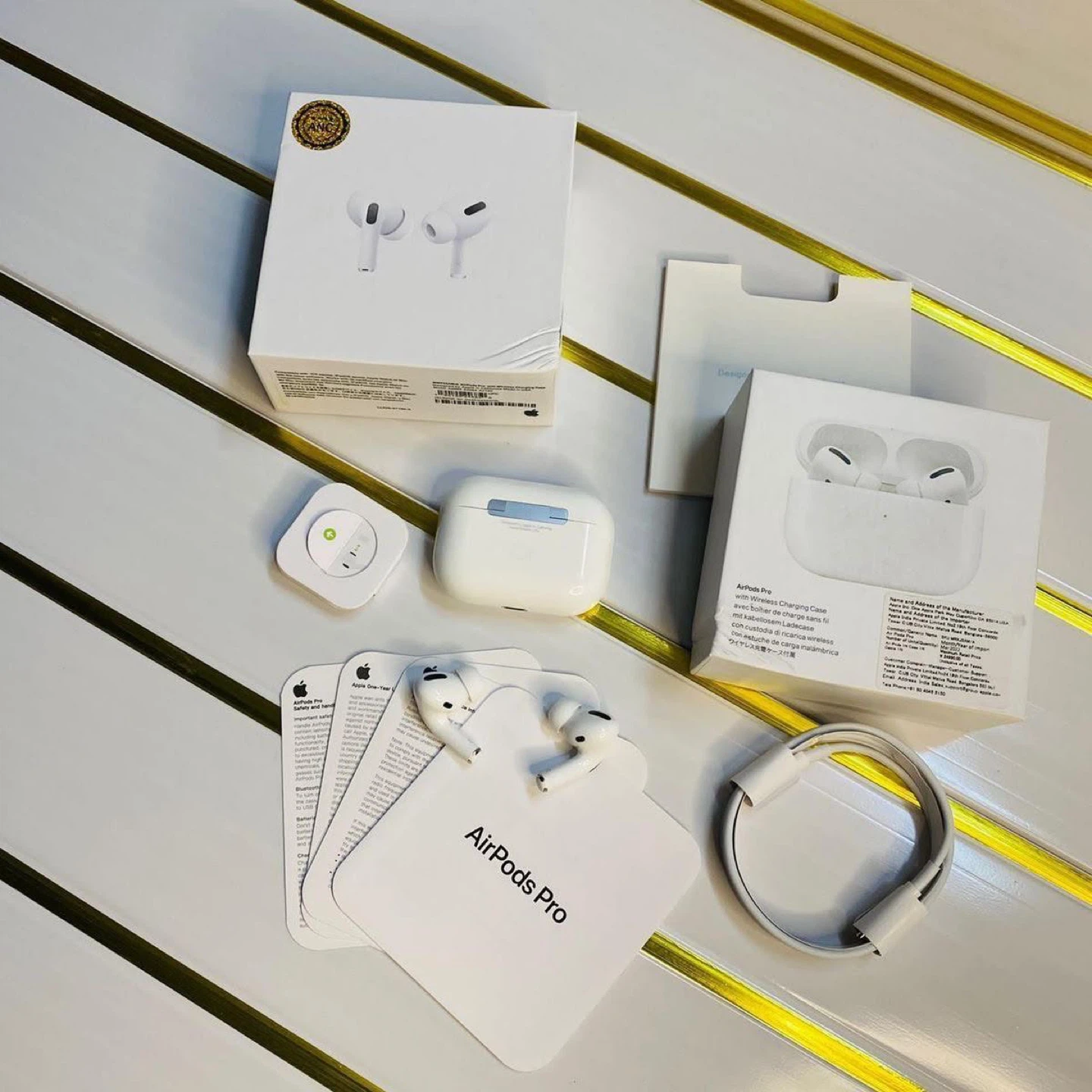 Apple AirPods Pro (2nd gen) with Wireless Charging Case