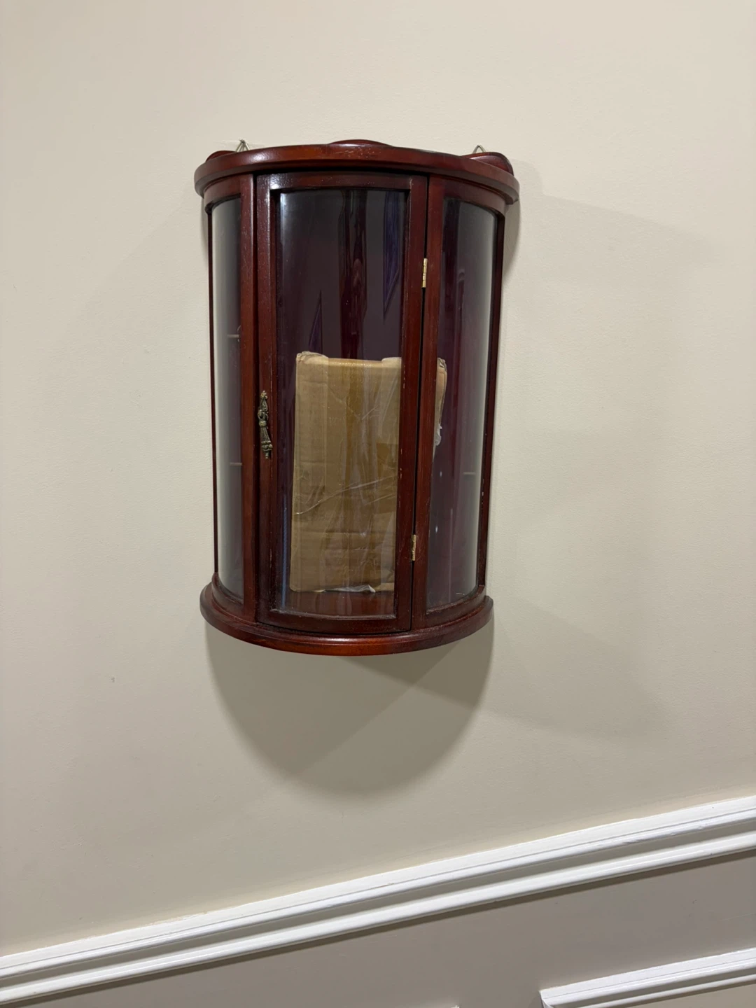 New Bombay Company Curved Glass Display Cabinet - photo 4