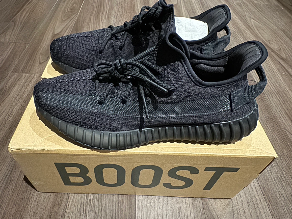 Adidas Yeezy Boost 350 V2 "Core Black" - photo 2