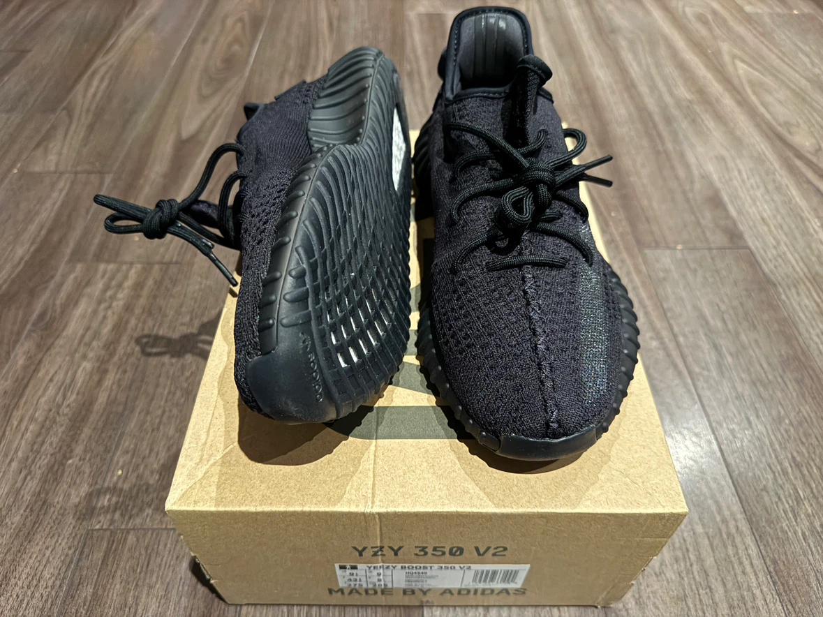 Adidas Yeezy Boost 350 V2 "Core Black" - photo 3