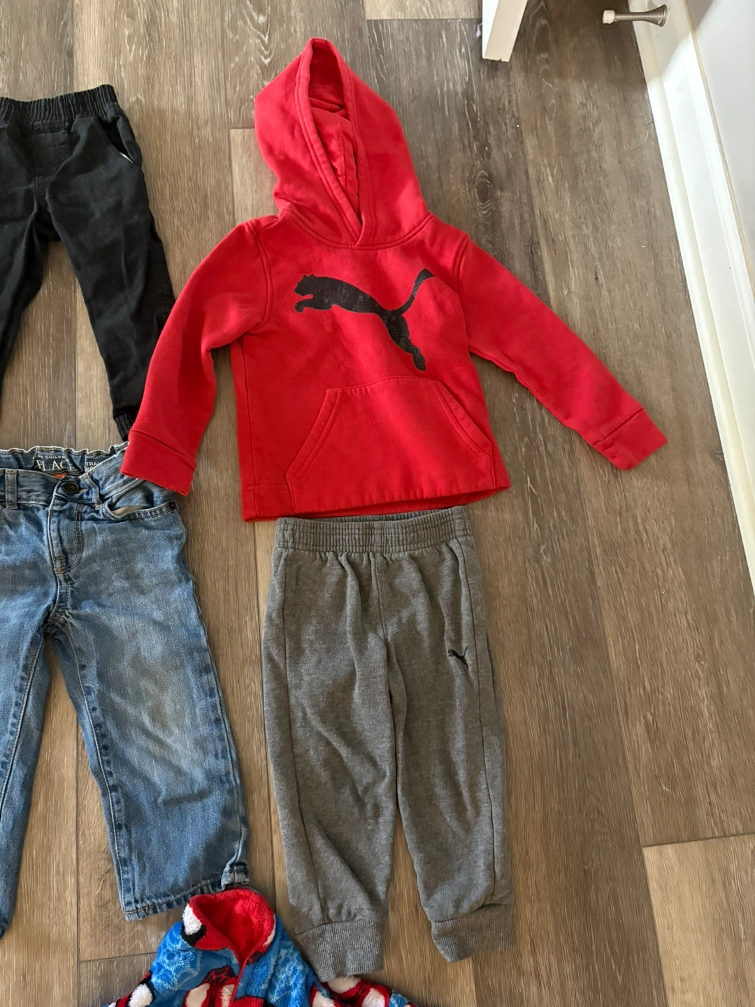 24M/2T Boys Clothing Bundle- Notre Dame, Puma, Spider-Man - photo 3