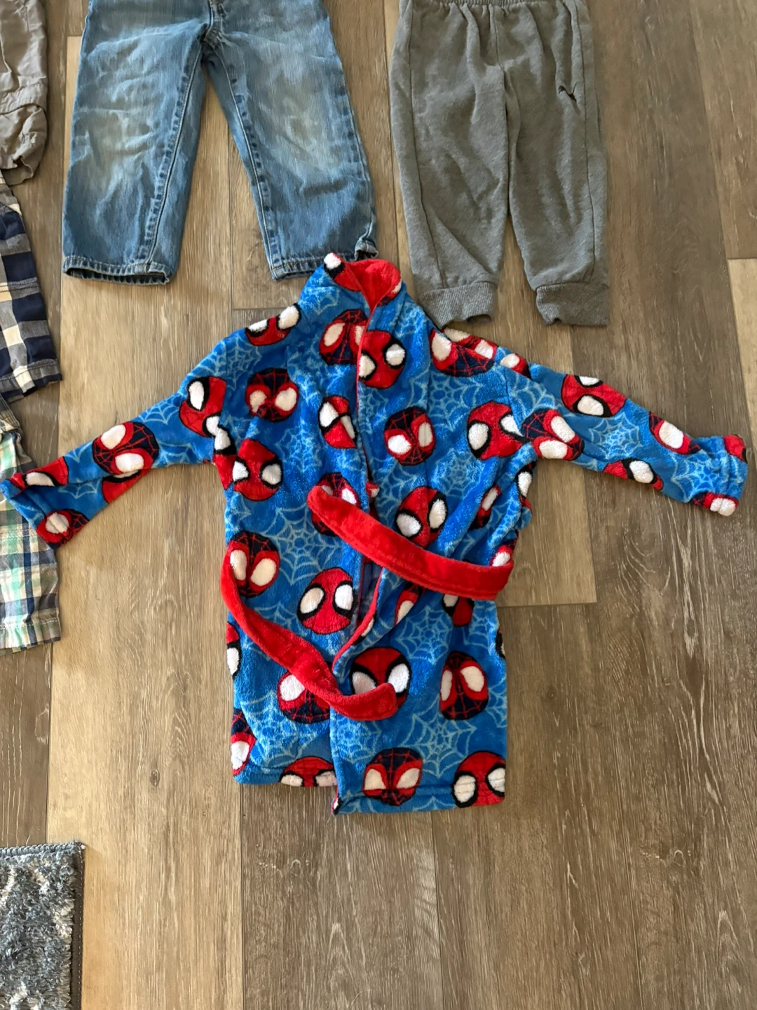 24M/2T Boys Clothing Bundle- Notre Dame, Puma, Spider-Man - photo 4