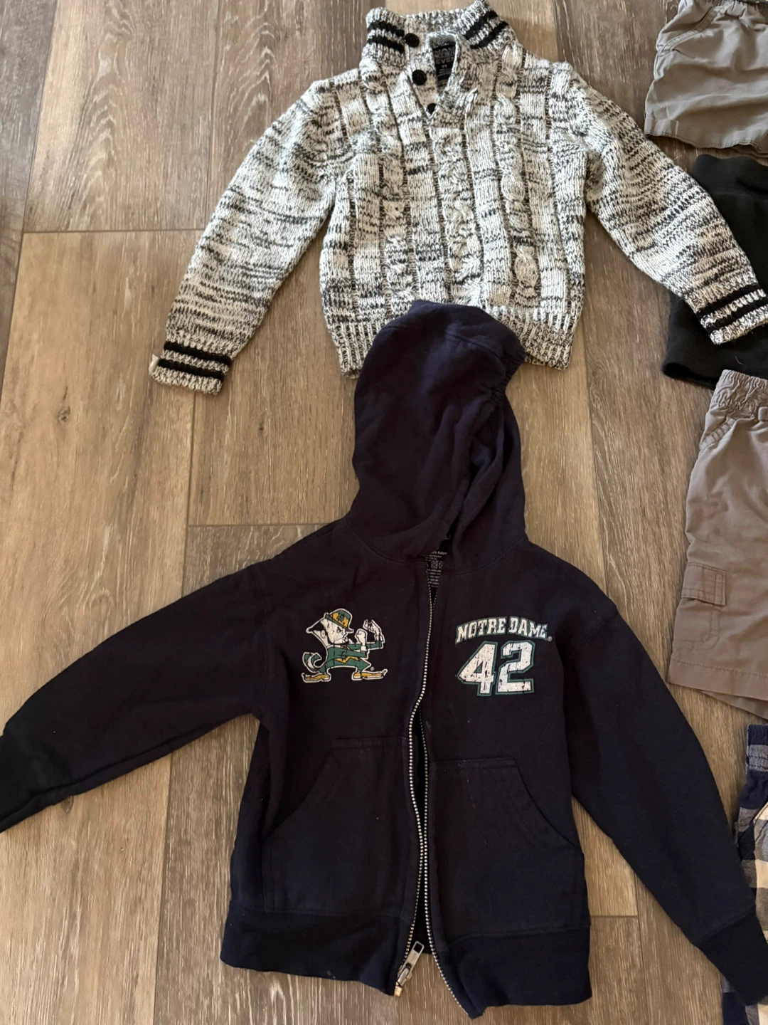 24M/2T Boys Clothing Bundle- Notre Dame, Puma, Spider-Man - photo 2