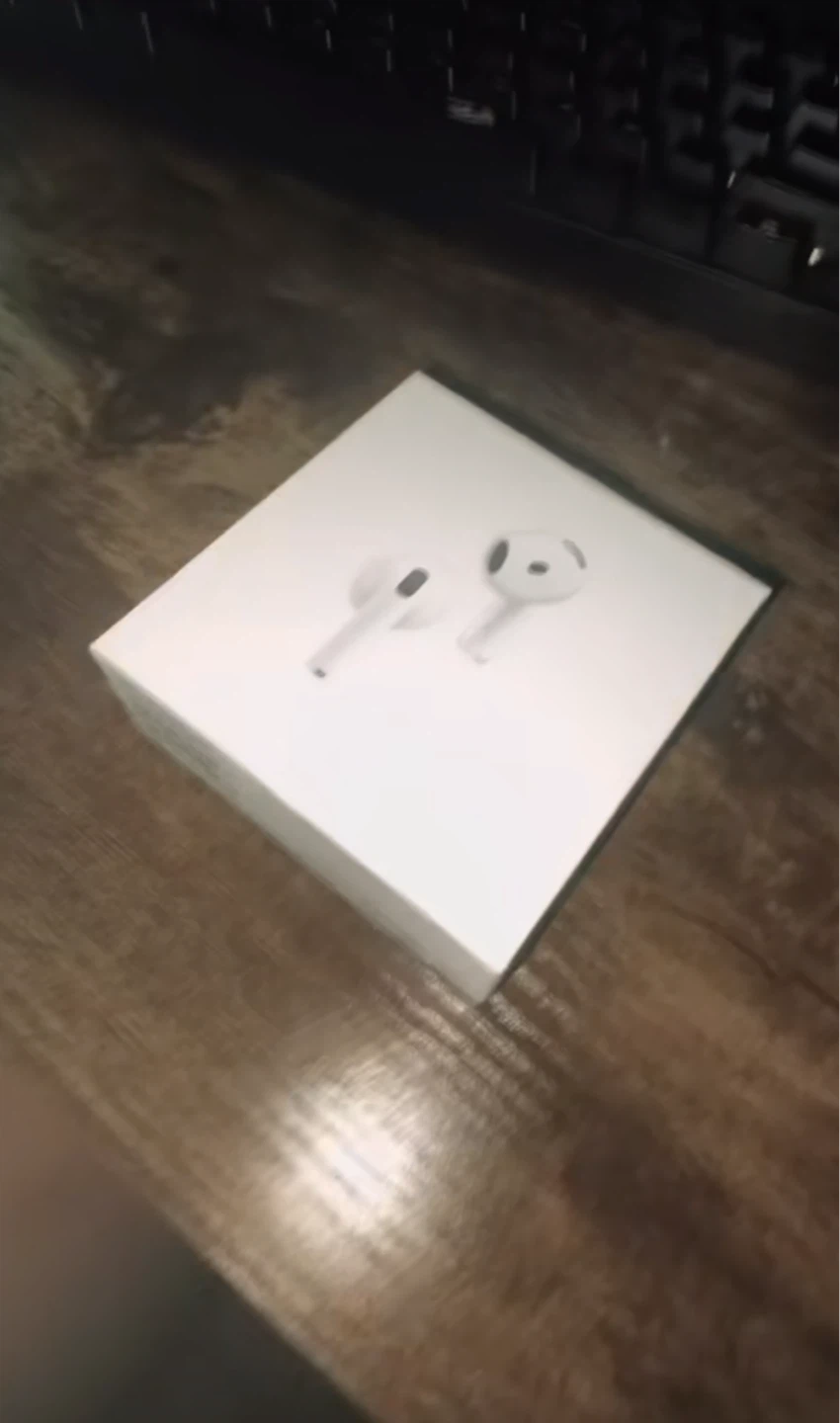 Real Apple AirPods 3rd Gen Charging Case with Earbuds - photo 2