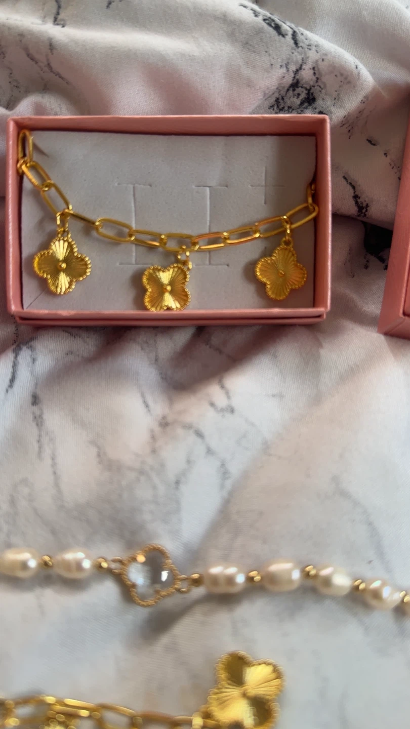 Gold Clover Charm Bracelet & Earrings Set - photo 2