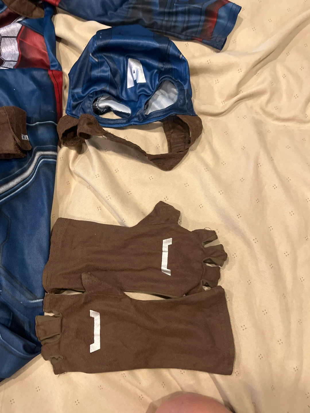 Disney Store Captain America Costume Set 5/6 - photo 2