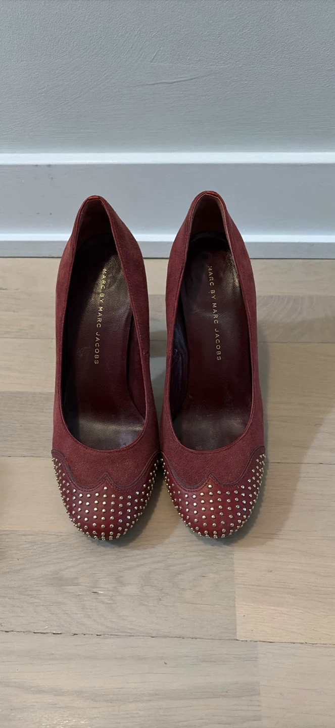 Marc by Marc Jacobs Pumps - Burgundy Suede