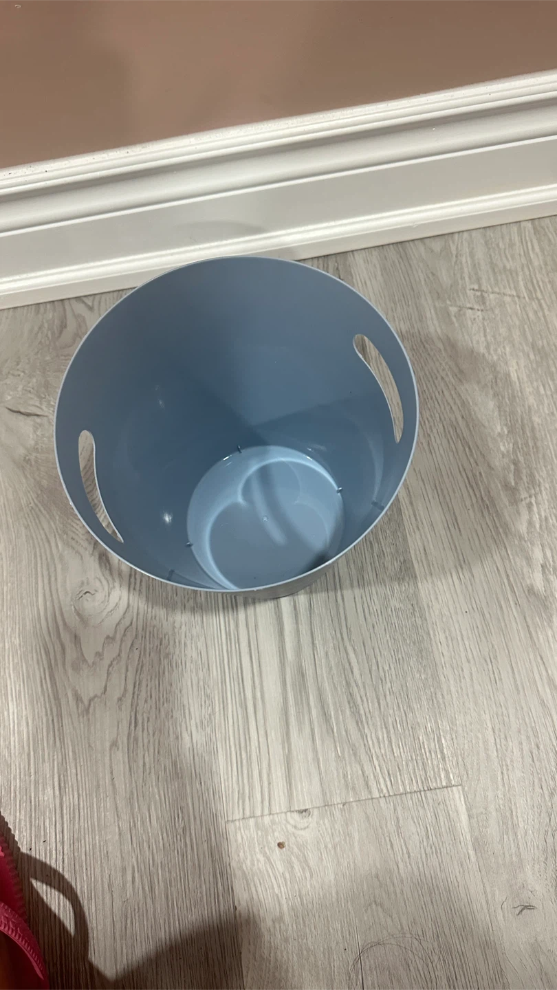 Light Blue Plastic Waste Bin - photo 2