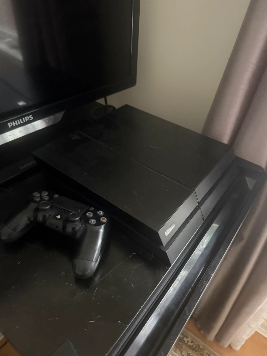Sony PlayStation 4 (PS4) Console