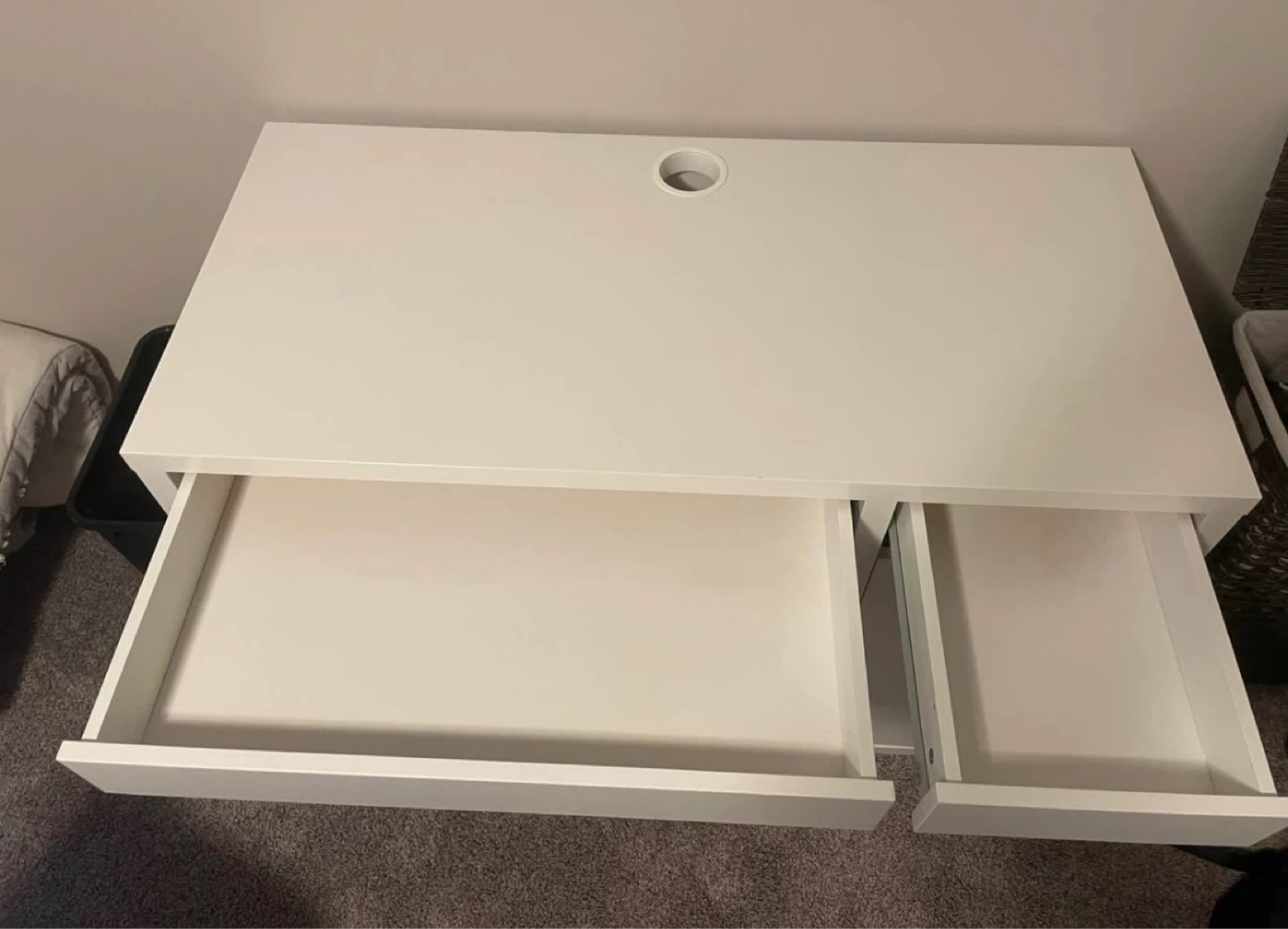 IKEA MICKE desk in white - photo 2