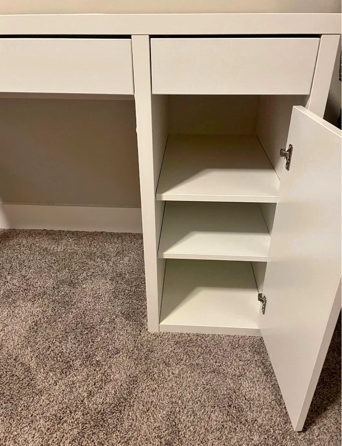 IKEA MICKE desk in white - photo 3