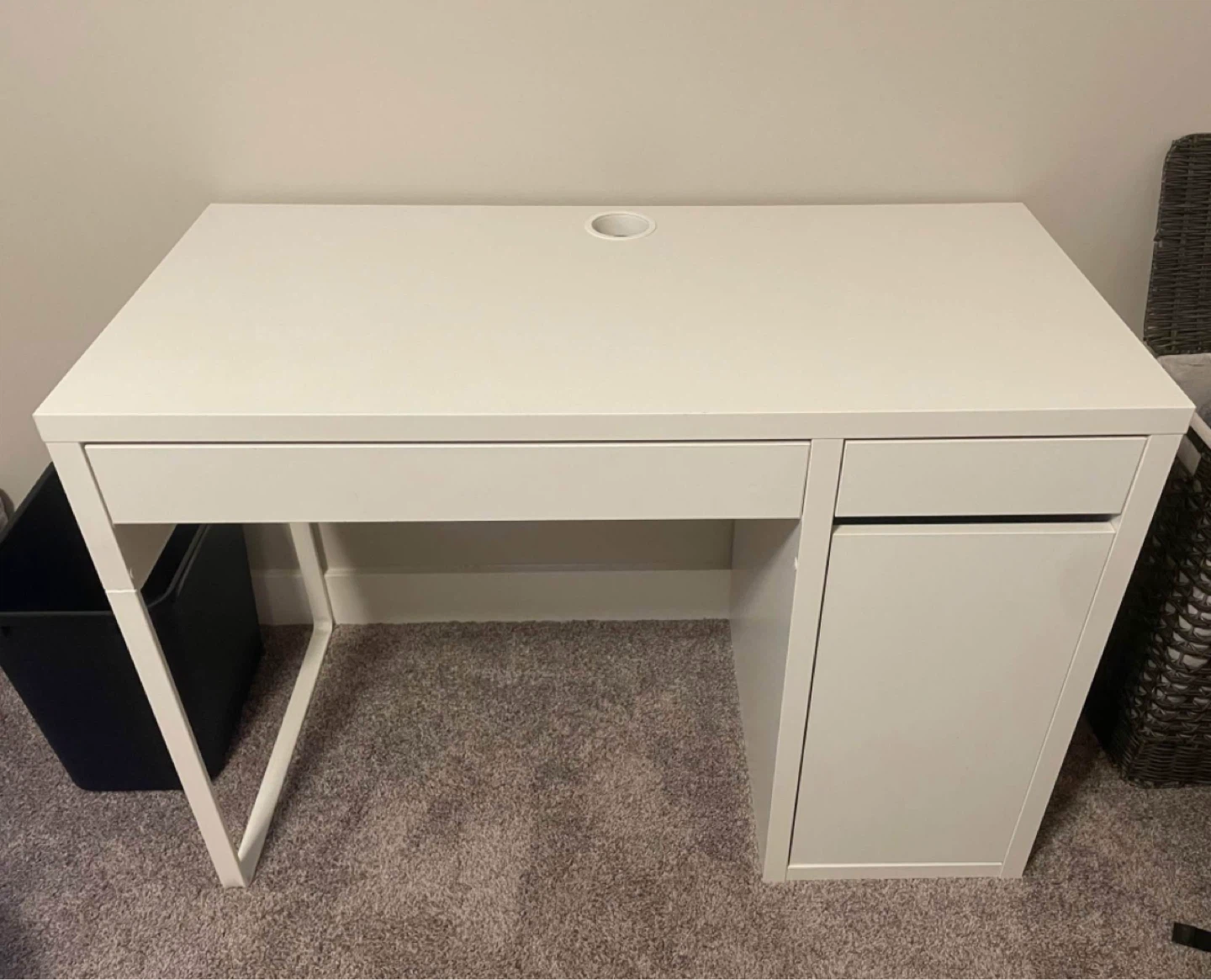 IKEA MICKE desk in white