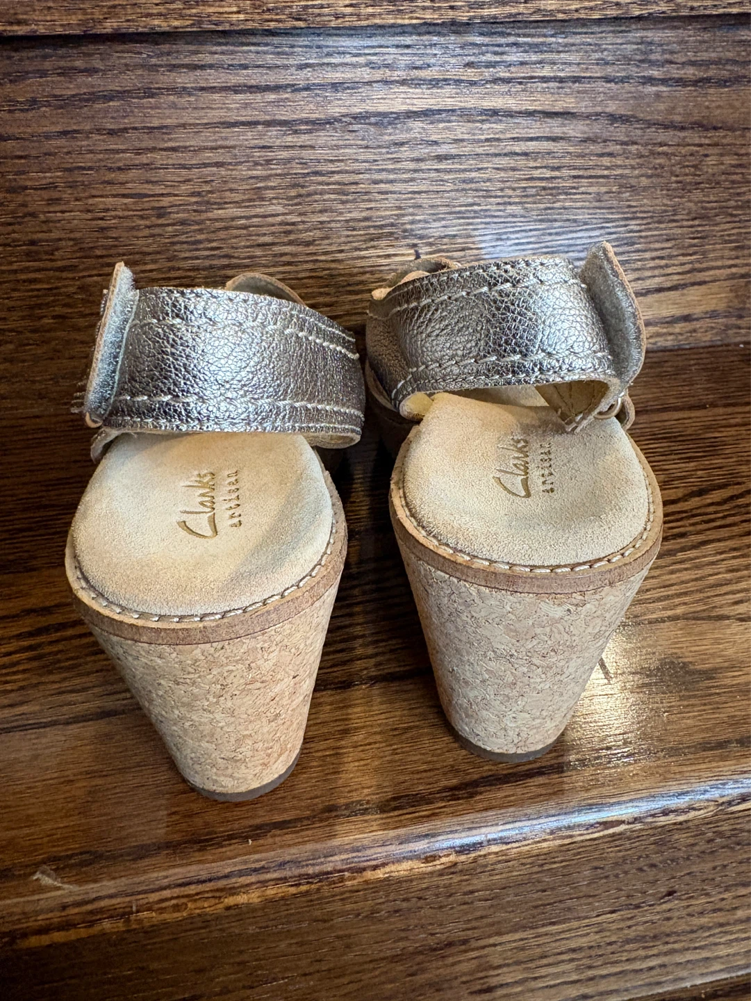 Clarks Gold Metallic Leather Slingback Cork Sandals Size 6.5 - photo 4