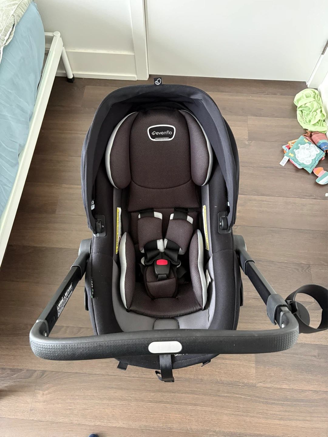 Evenflo Shyft DualRide Infant Car Seat Stroller - photo 4