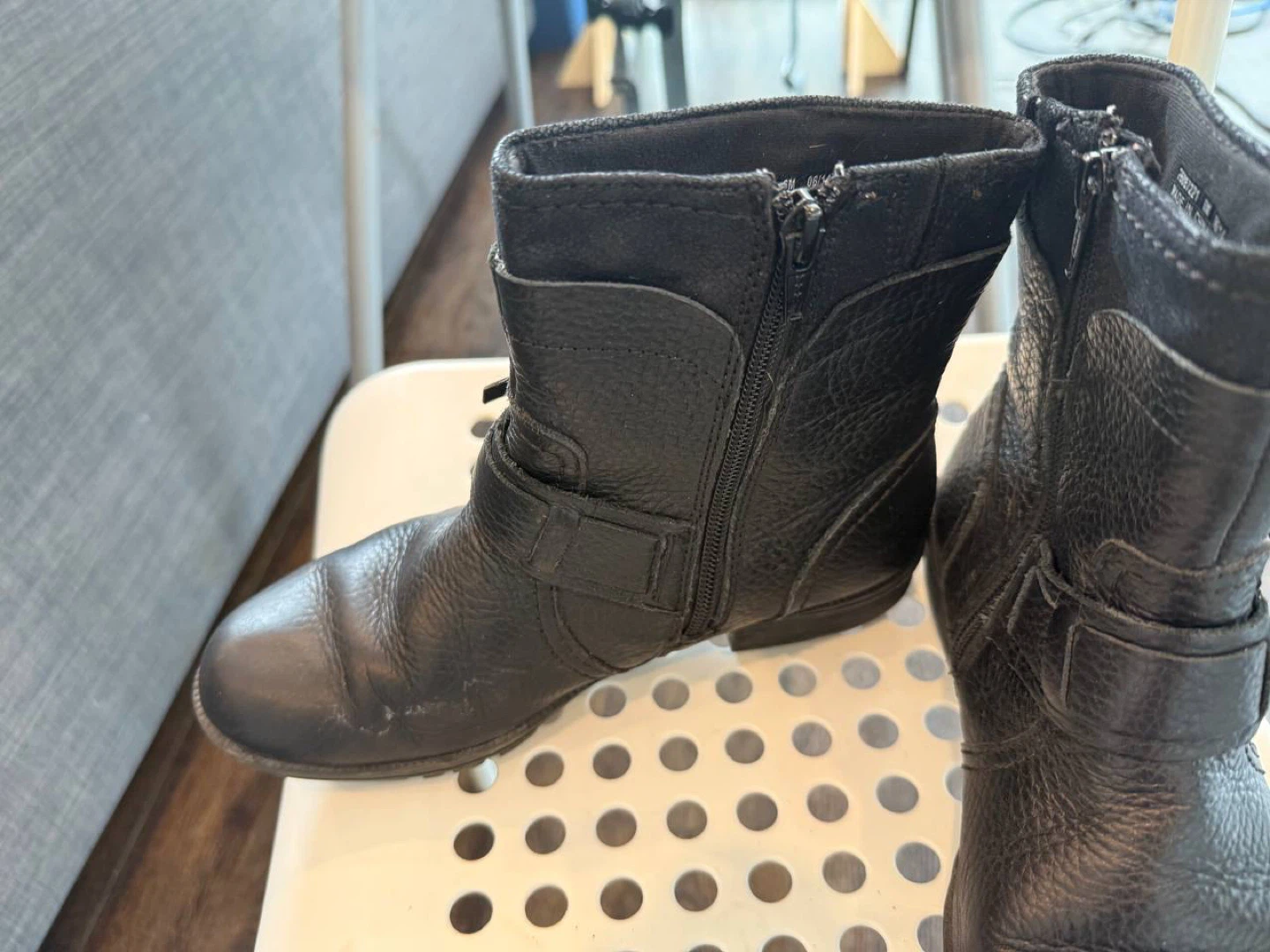 Clarks Black Leather Ankle Boots - size 6 - photo 2