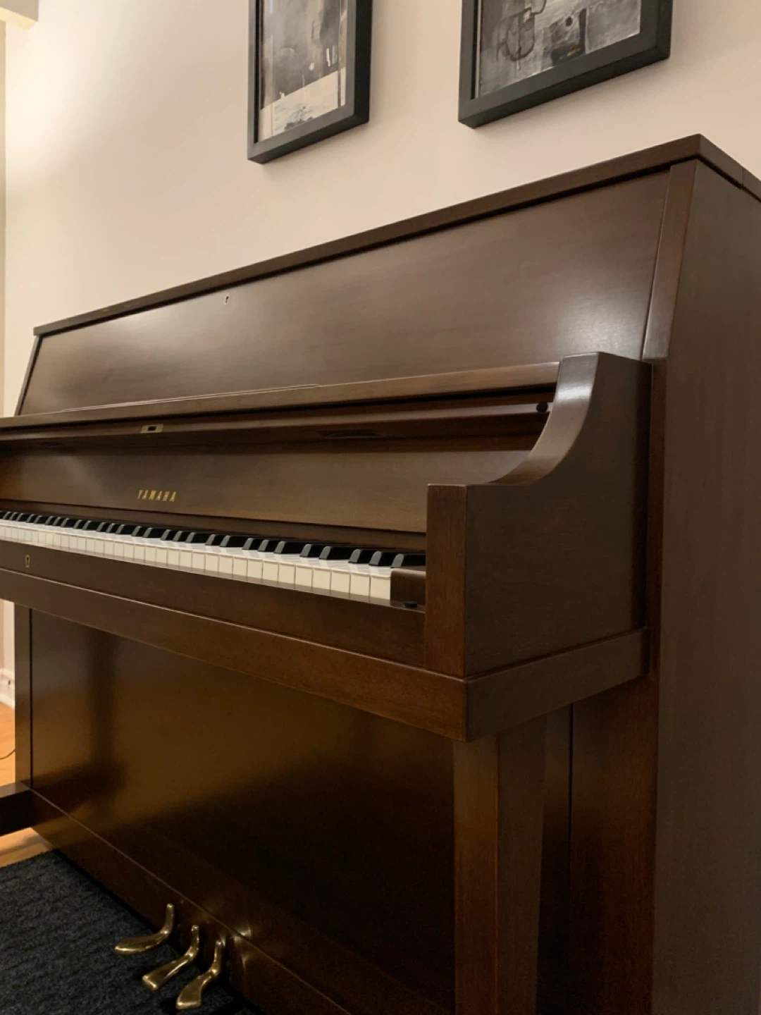 Yamaha Upright Piano - photo 5