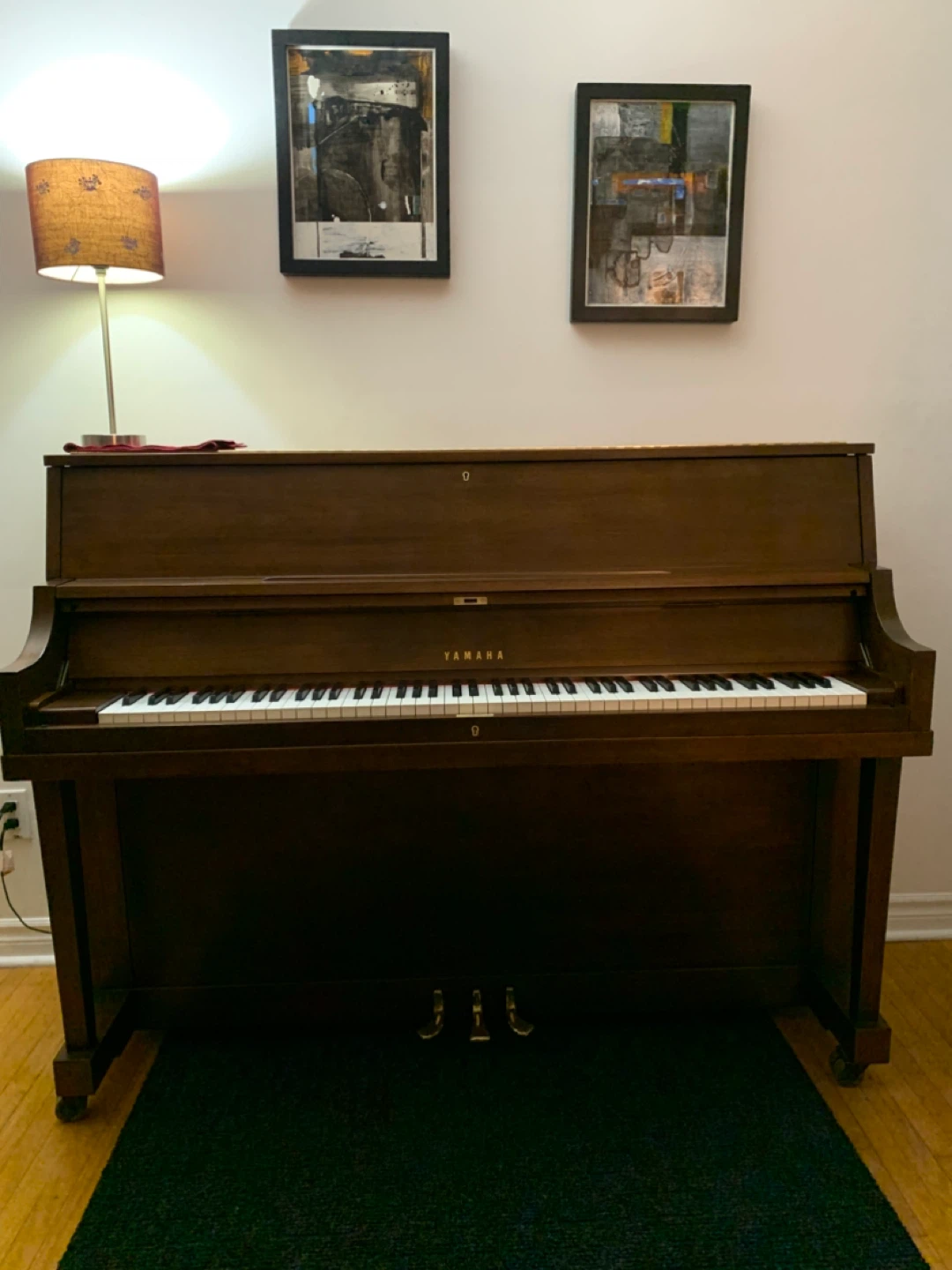 Yamaha Upright Piano - photo 3