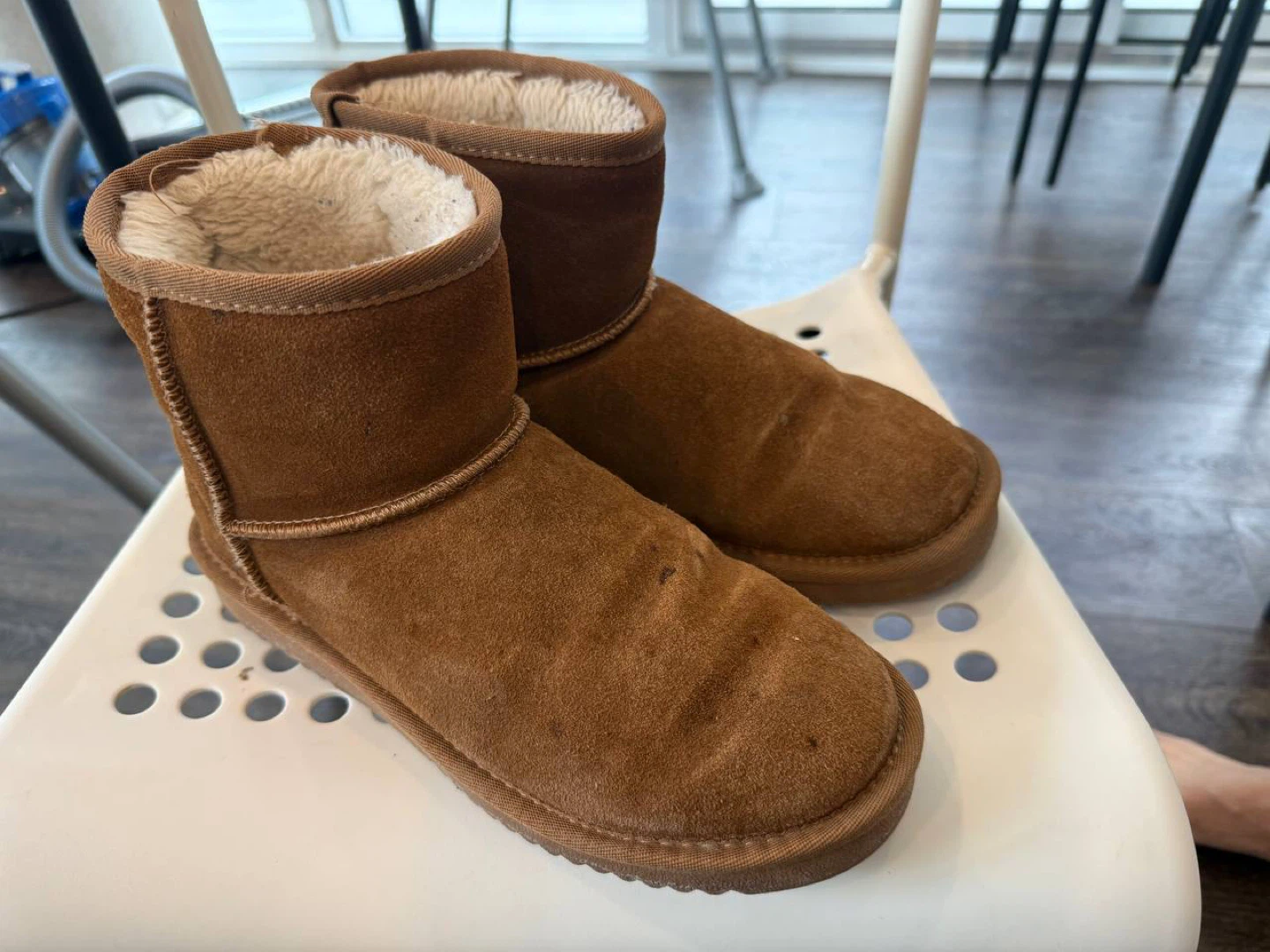 Brown Suede Winter Boots - photo 2