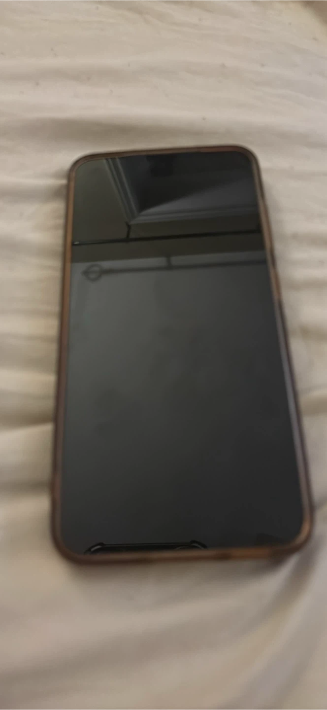 Samsung Galaxy s22 - photo 2