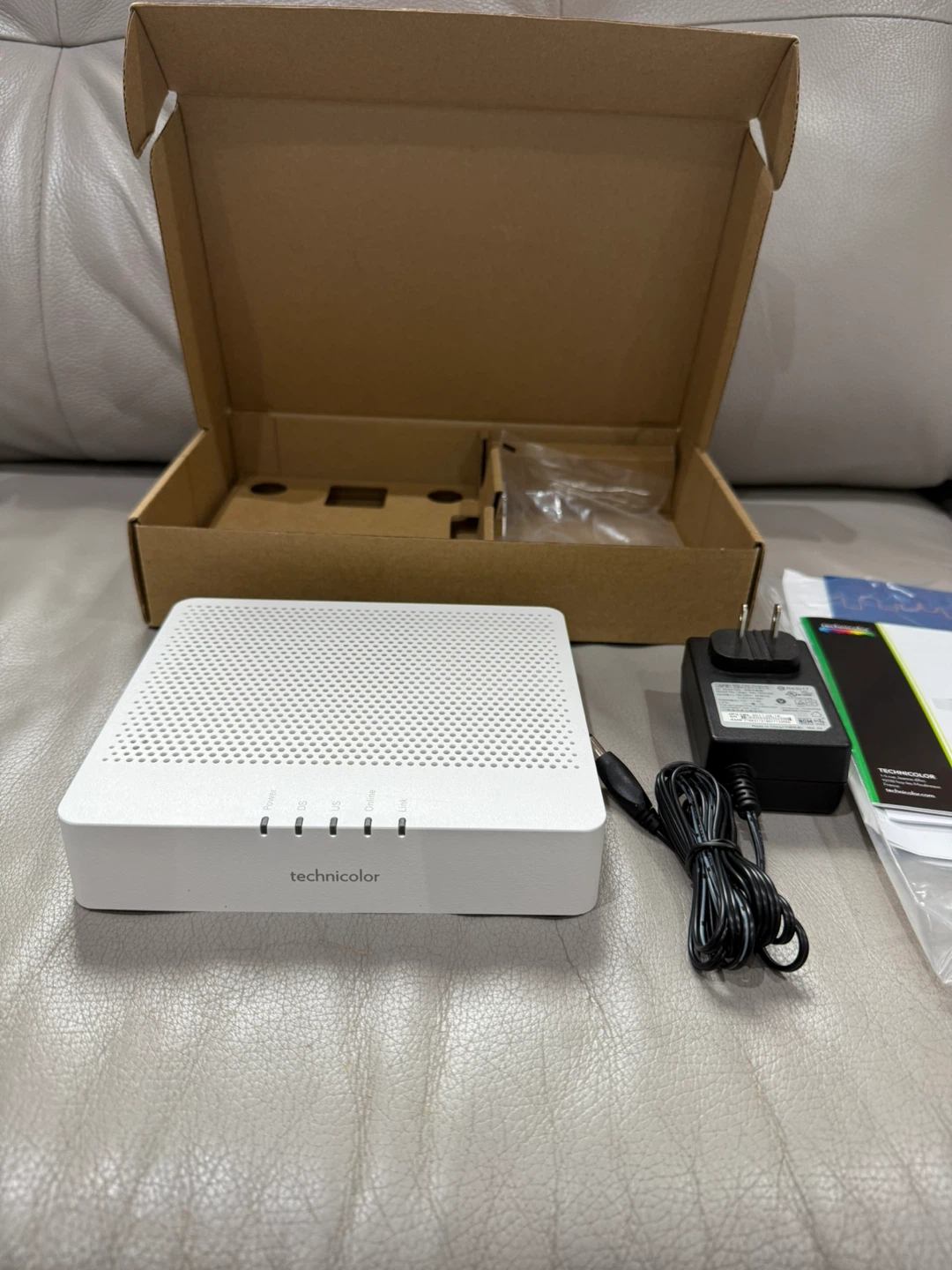 New Technicolor TC4400-AM DOCSIS 3.1 Cable Modem 3.6GB/Sec