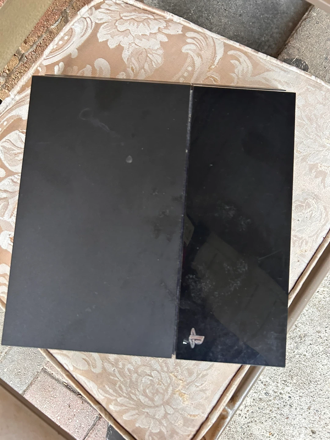 Sony PlayStation 4 (PS4) Console