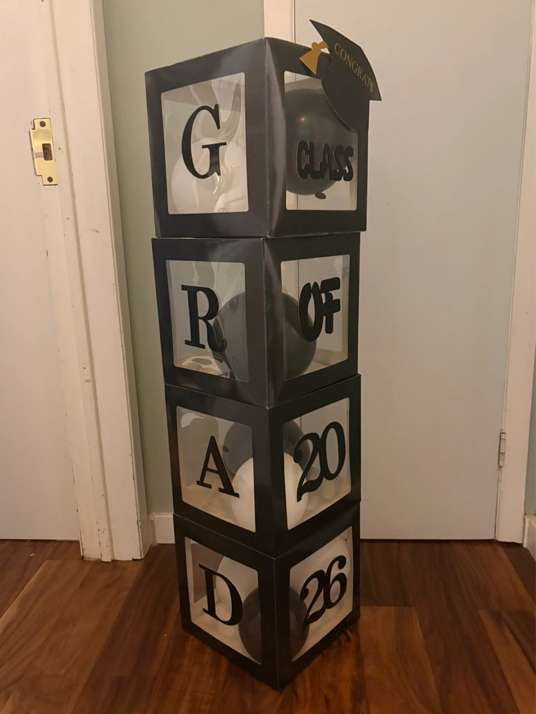 Grad decoration boxes