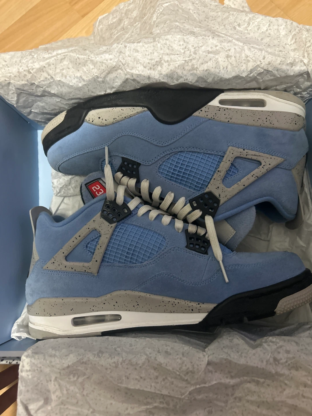 Air Jordan 4 Retro University Blue