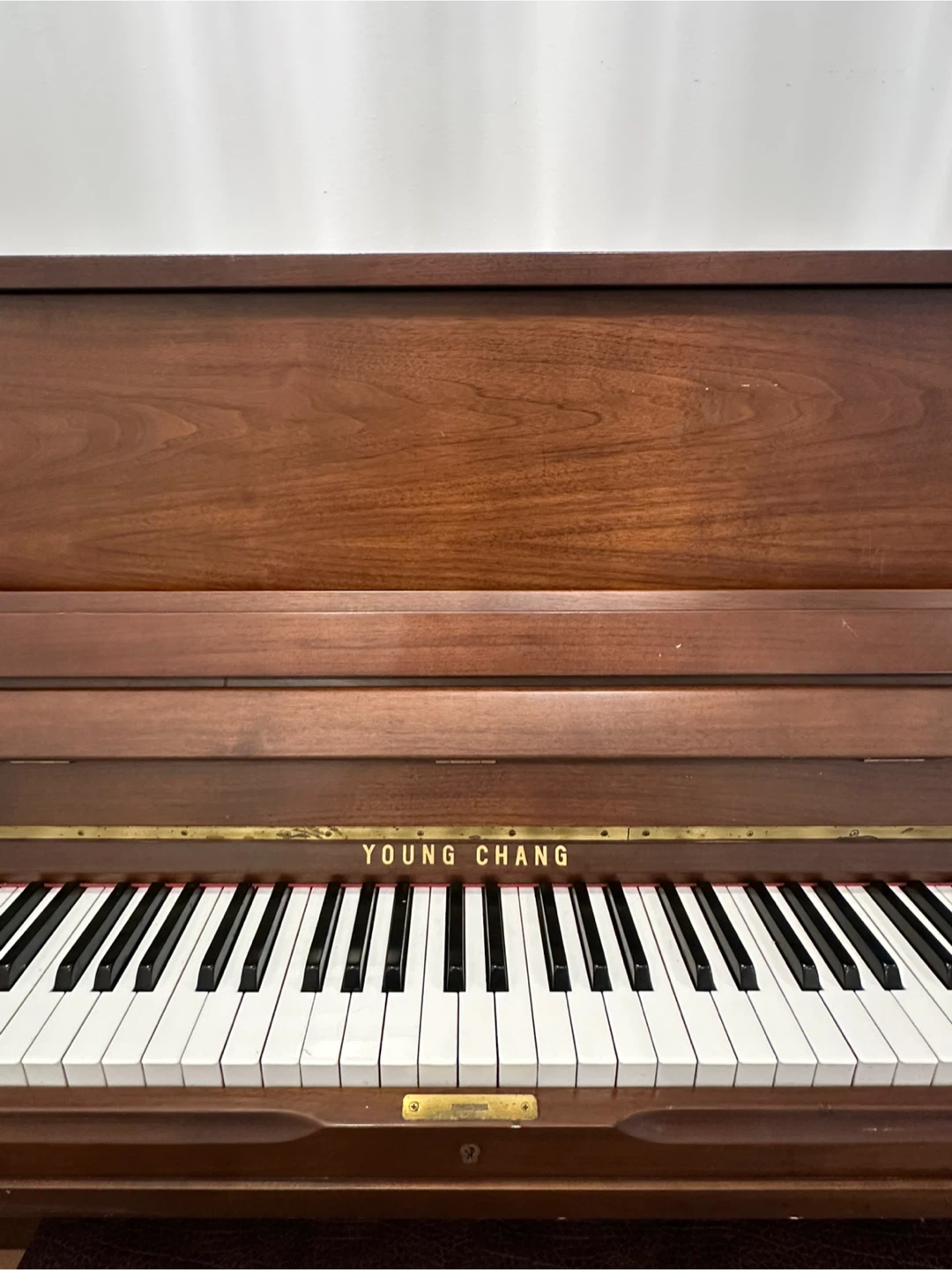 Young Chang Upright Piano - photo 4