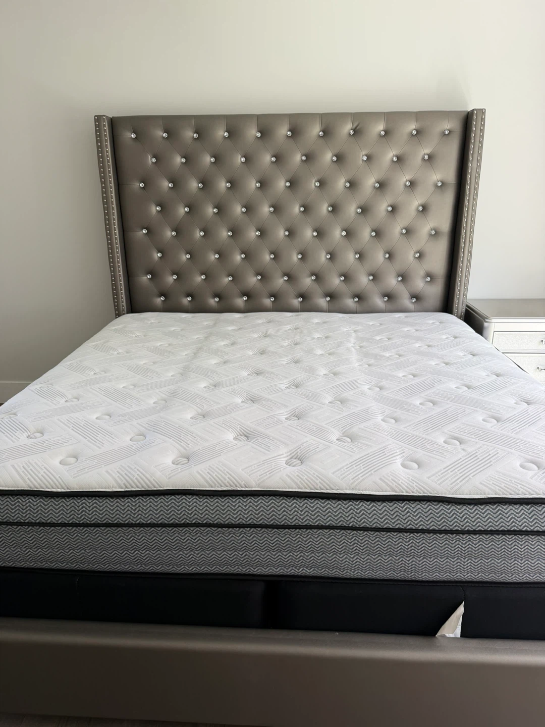 Moving out Sale- Good quality furniture for a deal! - photo 4