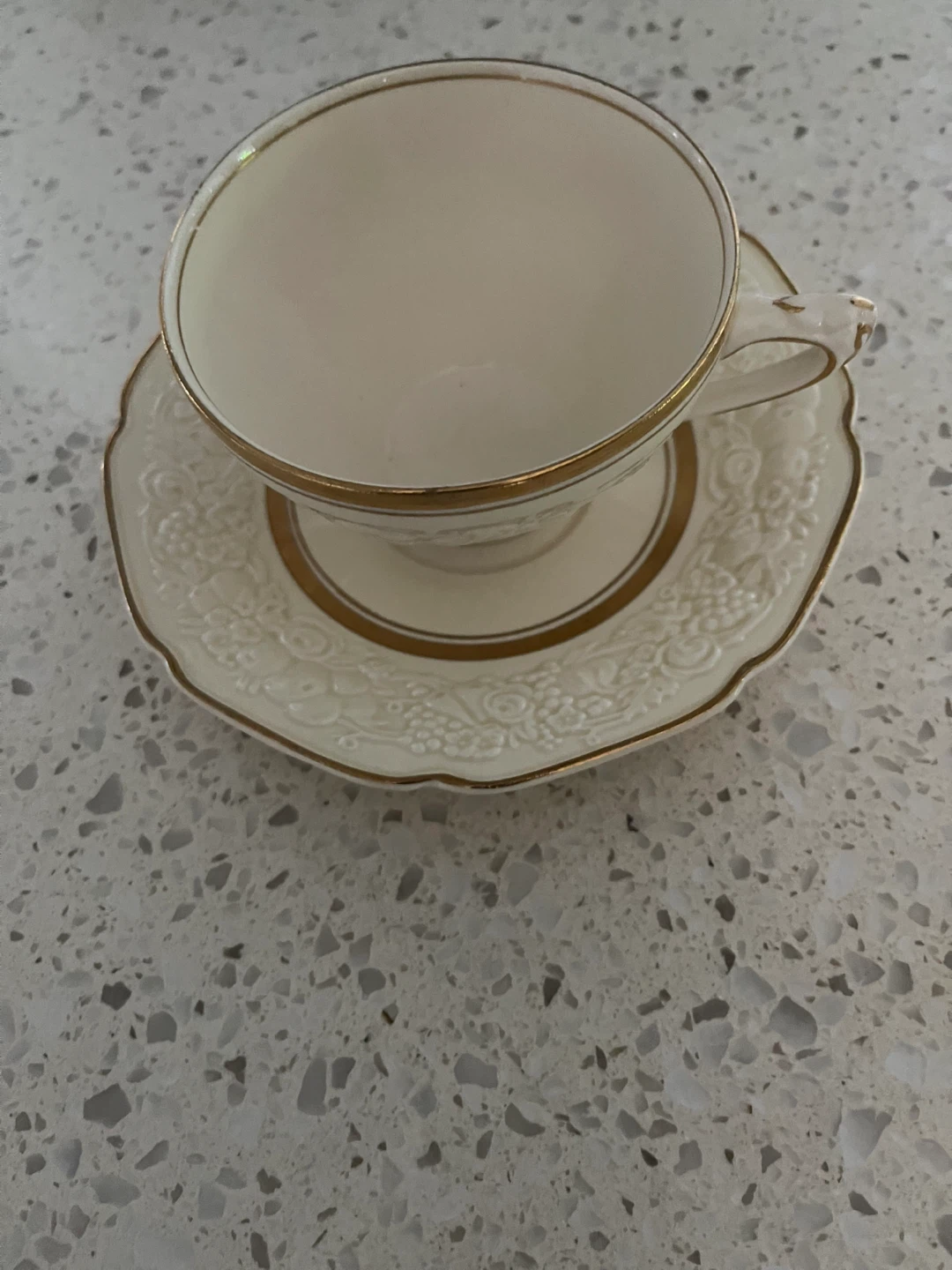 Crown Ducal Florentine tea cup & saucer ($10 each) - photo 4