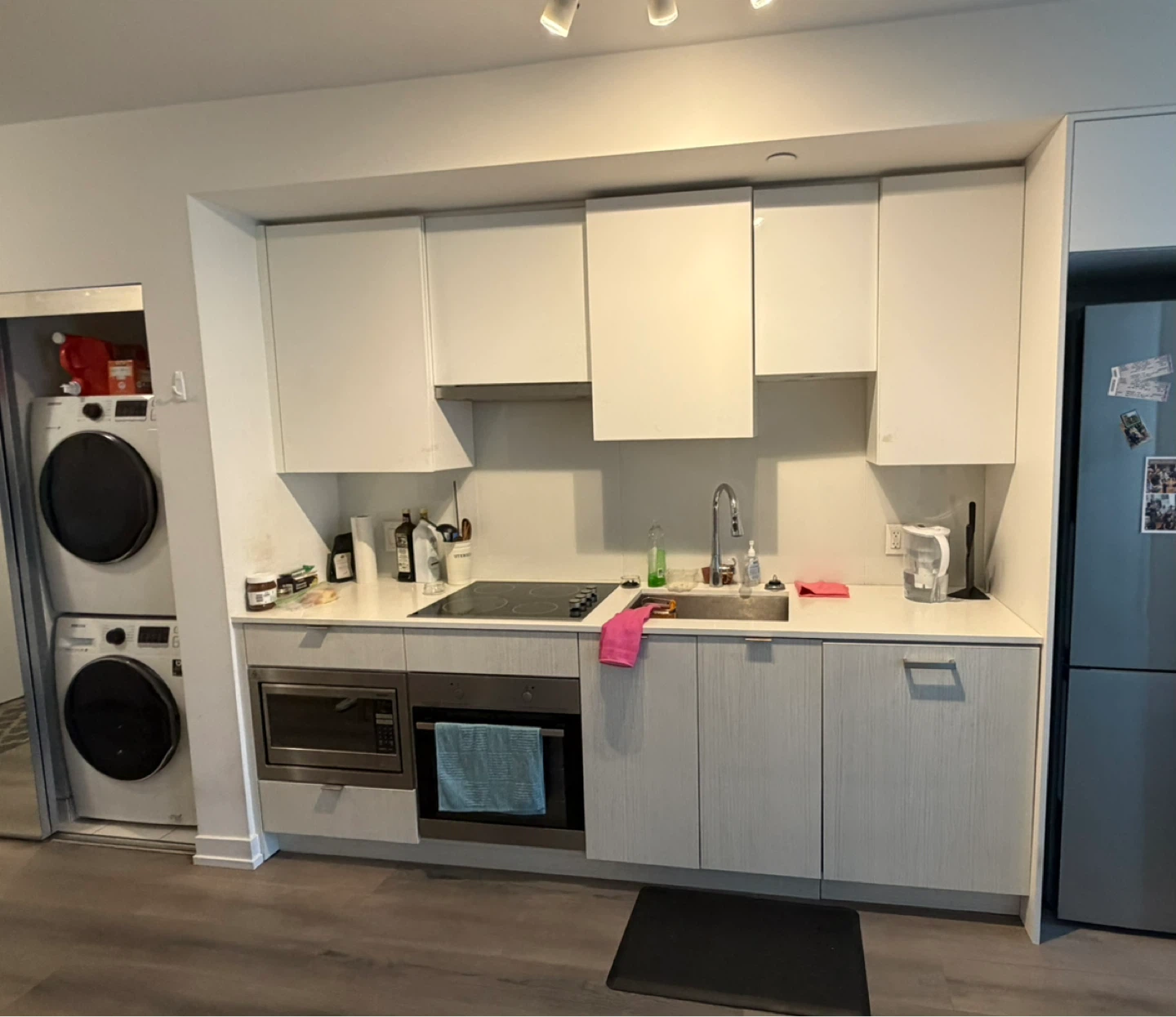 Lease takeover - 1 Bed 1 Bath Condo - photo 2