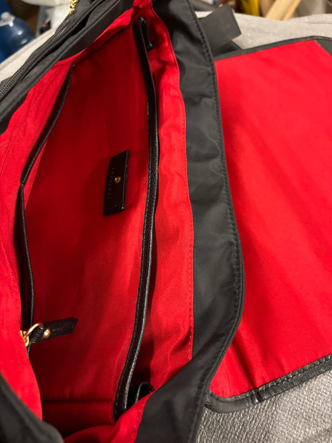 Travanti Black Messenger Bag - photo 4