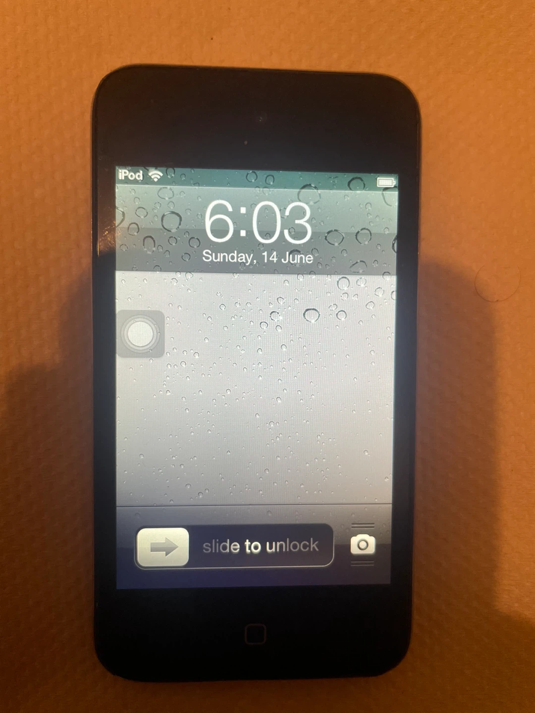 Apple iPod Touch 4th Gen 8GB - photo 2