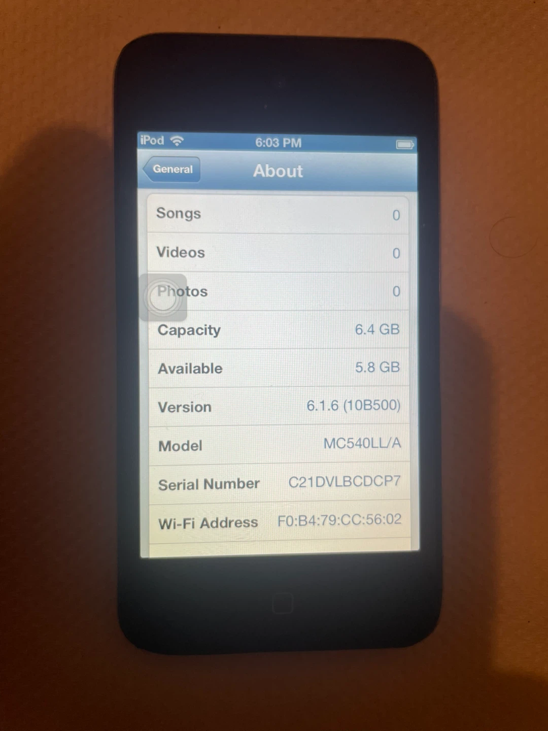 Apple iPod Touch 4th Gen 8GB - photo 3
