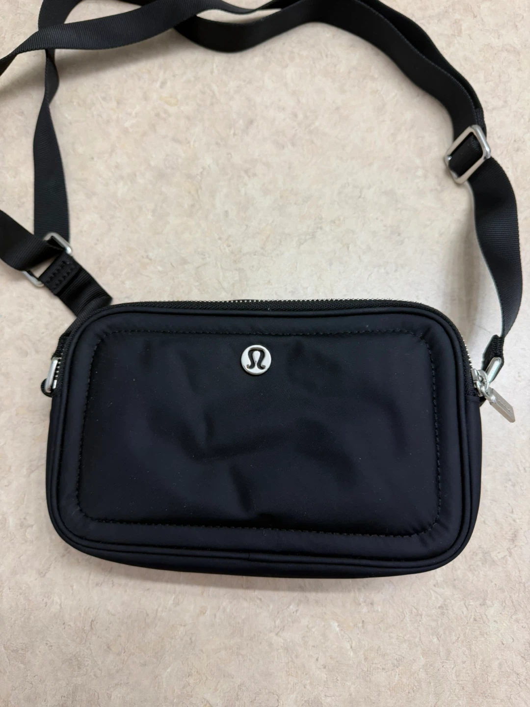 Lululemon Everywhere Crossbody Bag